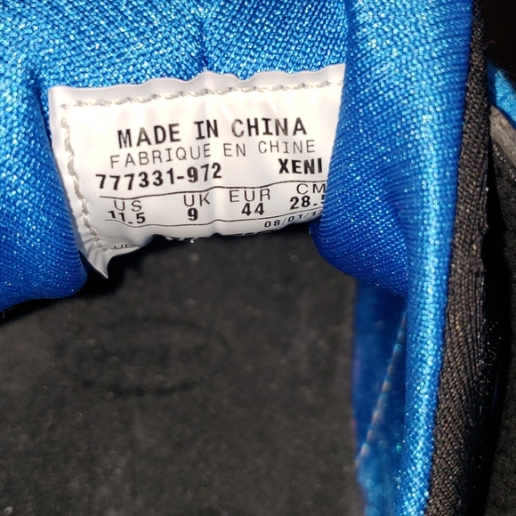 Sneakers - Picture 7 of 7